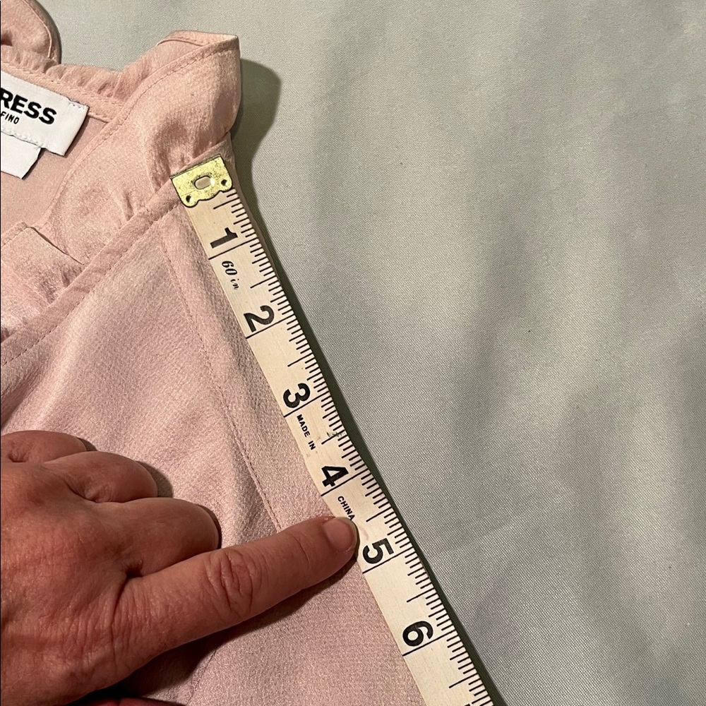 Express Pretty Pink Blush Ruffle Button Blouse size Medium Slim Fit Long Sleeve - Picture 8 of 13